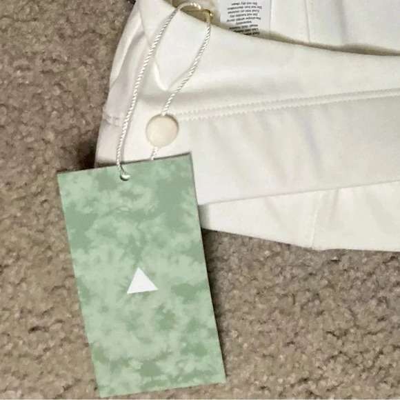 NWT Balance Athletica Vitality High Neck Sports Bra Size Small White - Picture 3 of 3